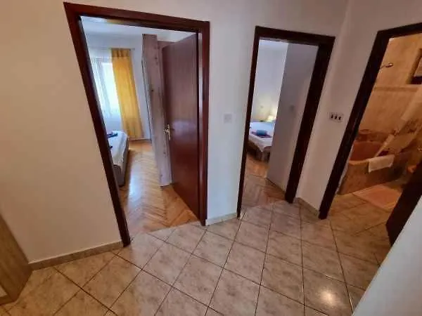 In 54062 Apartman *