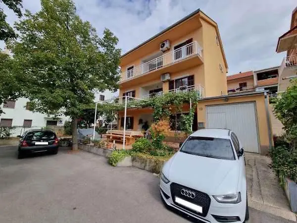 Apartman In 54062 *